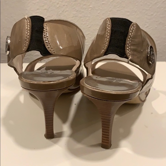 Heels - Picture 4 of 6